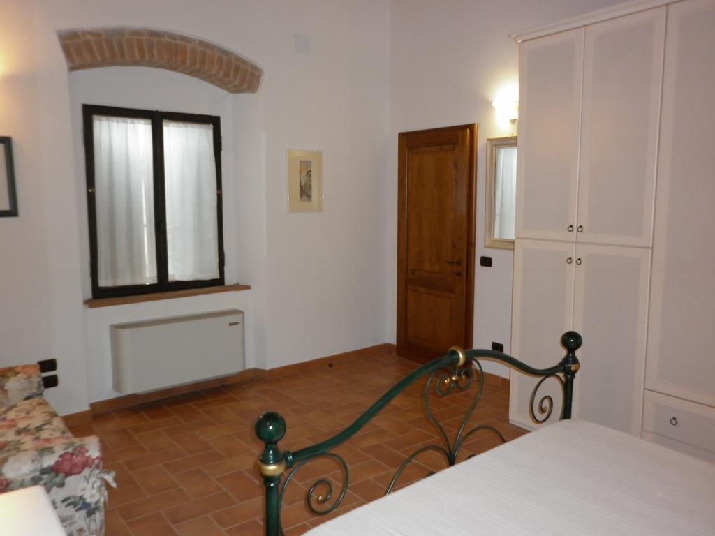 Podere Le Grotte San Gimignano Room photo